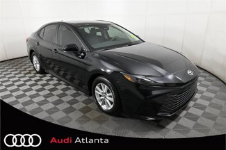 Used 2025 Toyota Camry LE image 1