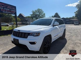 Used 2019 Jeep Grand Cherokee Altitude image 1