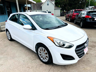 Used 2016 Hyundai Elantra GT image 1