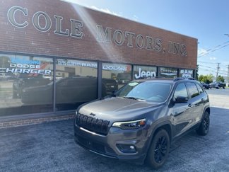Used 2023 Jeep Cherokee Altitude Lux image 1