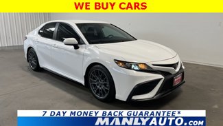 Used 2021 Toyota Camry SE image 1