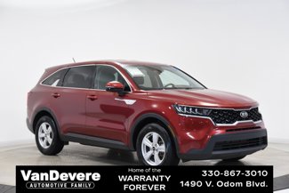 Used 2021 Kia Sorento LX image 1