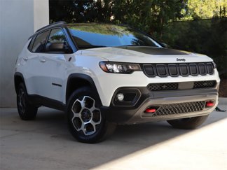 Used 2022 Jeep Compass Trailhawk image 1