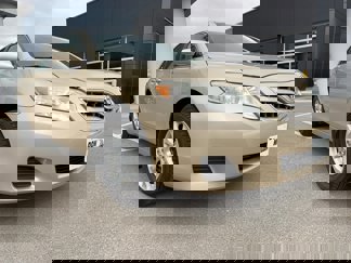 Used 2010 Toyota Camry image 1