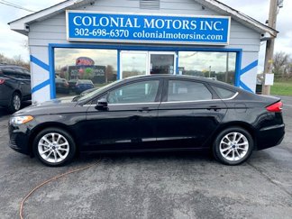 Used 2020 Ford Fusion SE image 1