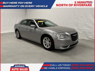 Used 2018 Chrysler 300 Touring L image 1