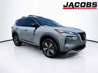 Used 2021 Nissan Rogue Platinum image 1
