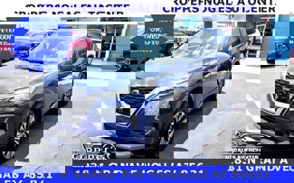 Used 2023 Nissan Rogue SV image 1