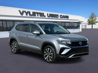Certified 2022 Volkswagen Taos SE image 1