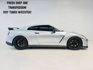 Used 2010 Nissan GT-R Premium image 1