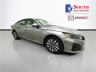 Used 2023 Nissan Altima 2.5 SV w/ SV Premium Package image 1