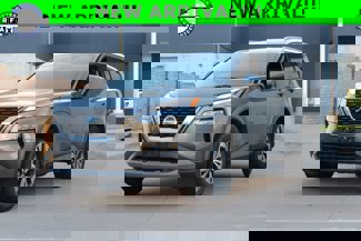 Used 2021 Nissan Rogue SV image 1