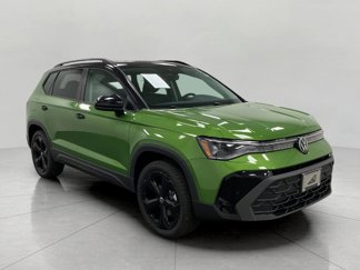 New 2025 Volkswagen Taos SE image 1