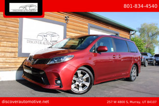 Used 2019 Toyota Sienna SE image 1