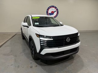 New 2025 Nissan Kicks SV image 1