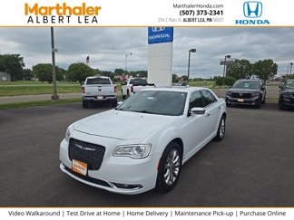 Used 2016 Chrysler 300 C image 1