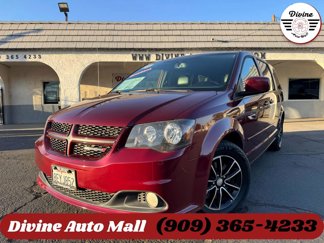 Used 2017 Dodge Grand Caravan GT image 1