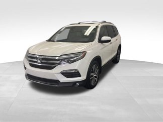 Used 2016 Honda Pilot Touring image 1