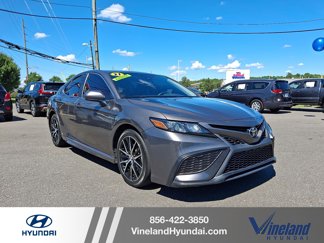 Used 2021 Toyota Camry SE image 1