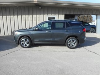 Used 2020 GMC Terrain SLT image 1