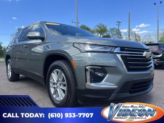 Certified 2022 Chevrolet Traverse LT image 1