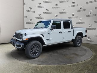 New 2025 Jeep Gladiator Sport video 1
