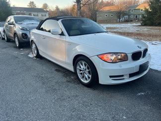 Used 2011 BMW 128i Convertible w/ Premium Pkg image 1