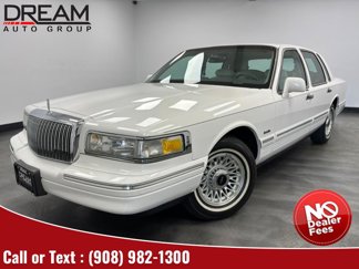 Used 1997 Lincoln Town Car Executive image 1