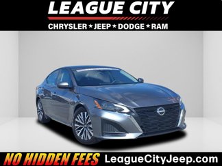 Used 2023 Nissan Altima 2.5 SV image 1