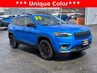 Used 2023 Jeep Cherokee Altitude Lux image 1