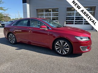 Used 2017 Lincoln MKZ Reserve image 1