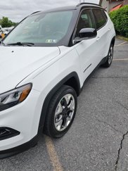 Used 2022 Jeep Compass Limited w/ Sun and Sound Group image 1