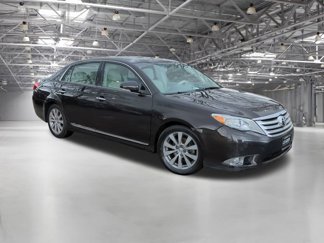 Used 2011 Toyota Avalon Limited image 1