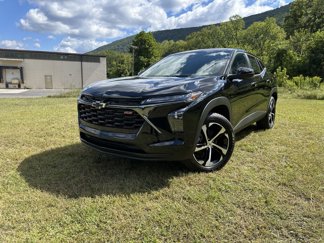 New 2025 Chevrolet Trax RS image 1