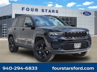 Used 2023 Jeep Grand Cherokee Altitude image 1