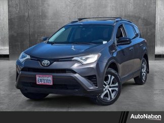 Used 2017 Toyota RAV4 LE image 1