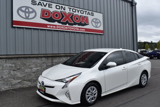 Used 2016 Toyota Prius Two image 1