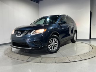 Used 2016 Nissan Rogue SV image 1
