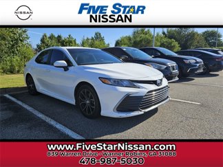 Used 2021 Toyota Camry LE image 1