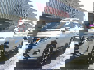 Used 2020 Nissan Rogue SL image 1