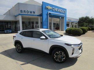 New 2025 Chevrolet Trax LT w/ Driver Confidence Package image 1