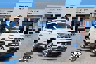 New 2025 Jeep Compass Latitude image 1