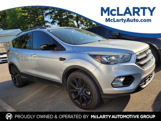 Used 2019 Ford Escape SE image 1