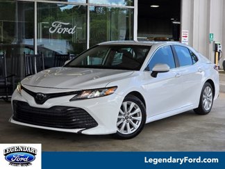 Used 2019 Toyota Camry LE image 1