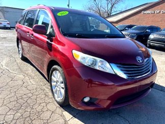 Used 2011 Toyota Sienna XLE image 1