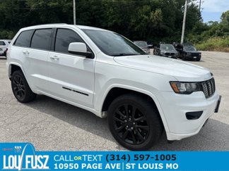 Used 2017 Jeep Grand Cherokee Altitude image 1