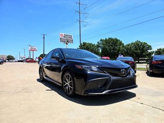 Used 2024 Toyota Camry SE image 1