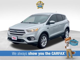 Used 2017 Ford Escape SE image 1