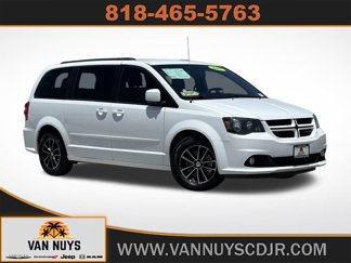 Used 2017 Dodge Grand Caravan GT image 1
