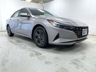 Used 2023 Hyundai Elantra Blue image 1